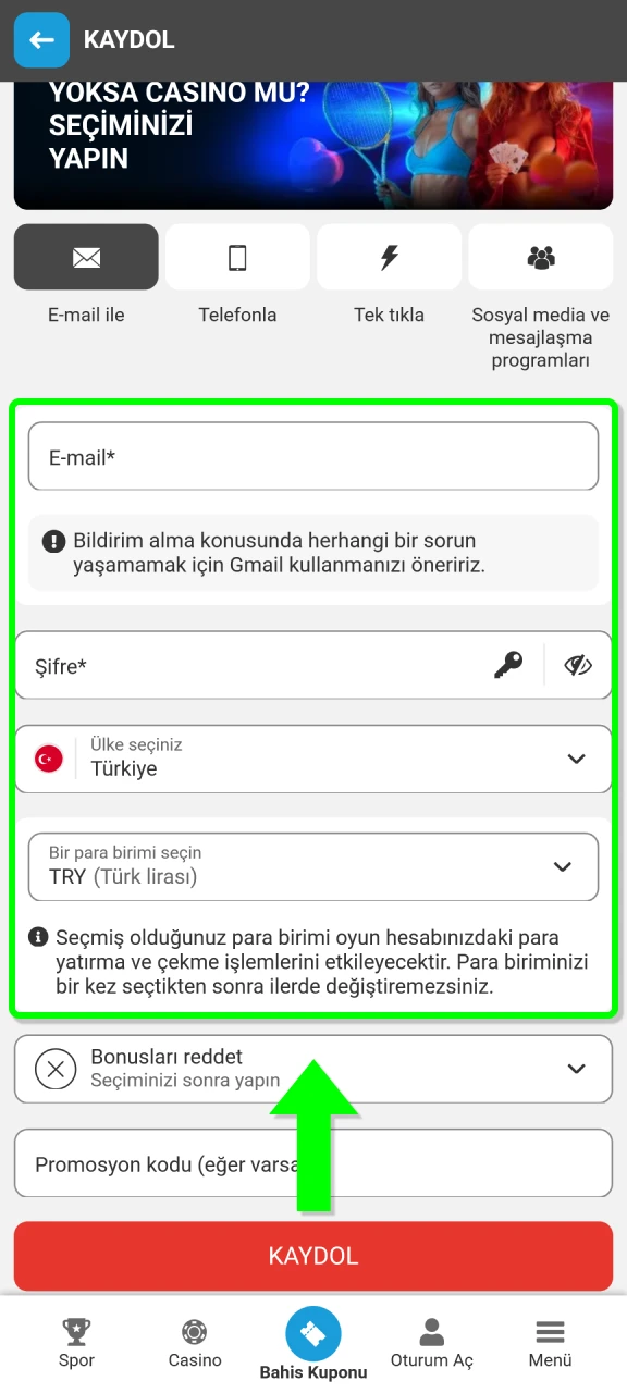 Kayıt formundaki kişisel bilgileri MegaPari mobil uygulaması üzerinden eksiksiz doldurun.